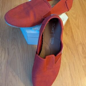 TOMS Women's Vibrant Red Loafers